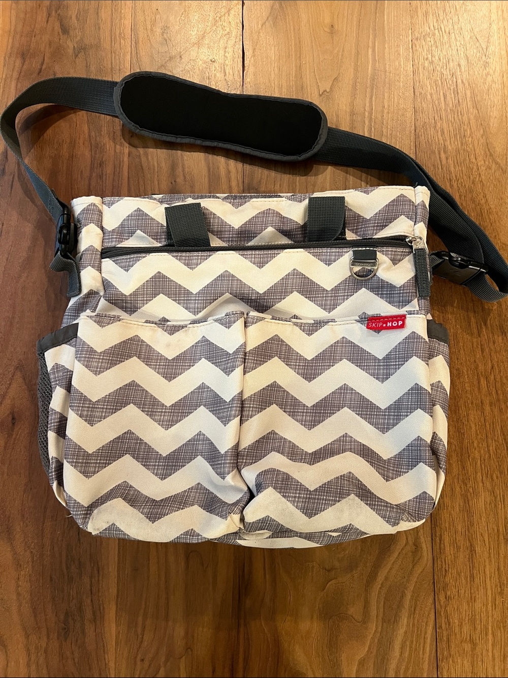 Skip Hop Duo Diaper Bag Shoulder Messenger Changing Pad
